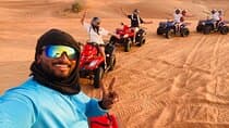דובאי דיונות אדומות ATV, גמלים, צפייה בכוכבים ו-5* BBQ במחנה אל חימא.