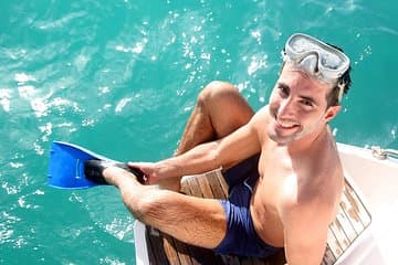 סיור לקרוז וצלילה בקבוצה קטנה בקטמרן