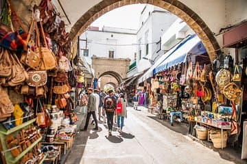 קזבלנקה של הבוקר: סיור הליכה תרבותי במדינה ומעבר לה