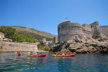 Adventure Dubrovnik - סיור קיאקים ושנורקלינג
