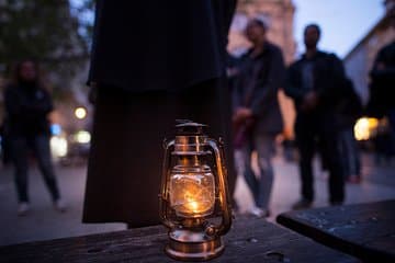 סיור רגלי בָּרוּת וָאגָדָה של פראג בעיר העתיקה