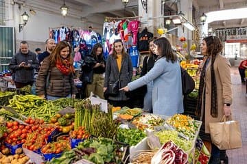 סיור שוק פרטי וסדנת בישול עם צהריים או ערב בוויירג'יו