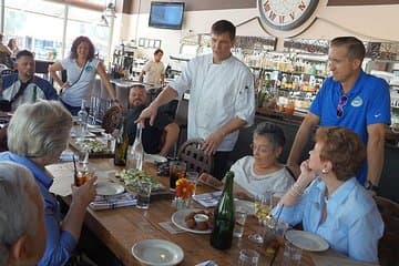 סיורי אוכל צוקסון- סיור אוכל רגלי ברחוב הרביעי ובכיכר השער הראשי.