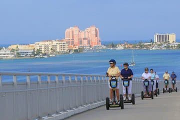 סיור סגווי מודרך של 2 שעות סביב חוף קלרוווטר