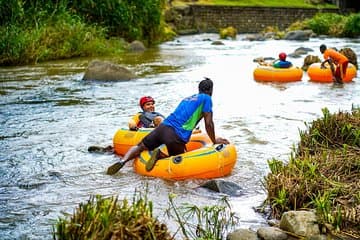 הרפתקת רפטינג בנהר גרנדה בחצי יום ומפלי אננדייל