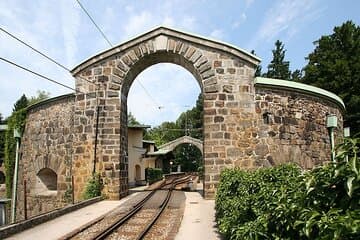 לינץ': סיור פרטי רגלי בפוסטלינגברג ובמרכז העיר القديمة