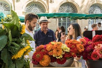 טיול יום לשוק ולכפרים בלוברון מאיקס-אן-פרובנס