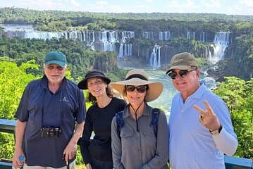 Private Day-tour on both sides of falls Argentina & Brazil 
