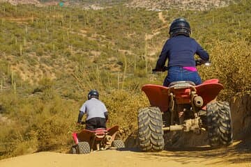 סיור מודרך במדבר אריזונה על ATV - סיור צנטיפדה