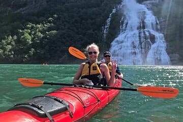 Guided kayak tour "The Seven Sister Tour" on the Geiranger Fjord - 4 h