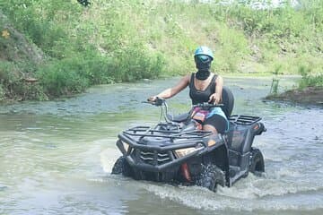 כרטיס יום V.I.P.: ATV, זיפ ליין, רכיבת סוסים / סיור חופי ומלון