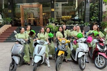 Saigon By Night and Street Food By Motorbike | Opt: Ao Dai Riders