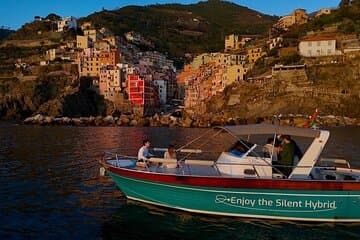 שייט שקיעה בCinque Terre עם אפריטיף ממונטורסו