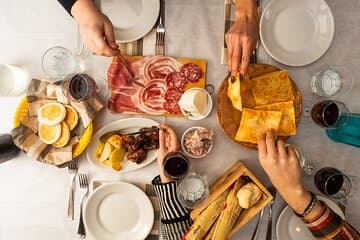 טעם מודנה: סיור אוכל מלא ברגלים של Do Eat Better