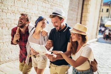 סיור הליכה מודרך ובילוי גסטרונומי בעיר ביאריץ