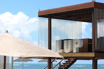 Day use by the sea with pool and lots of fun