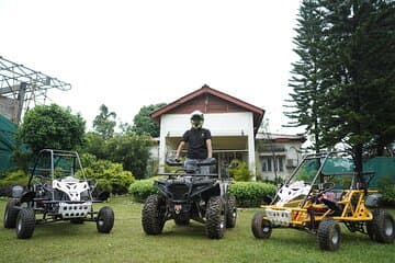 רכיבת ATV במטע התה אמצ'ונג