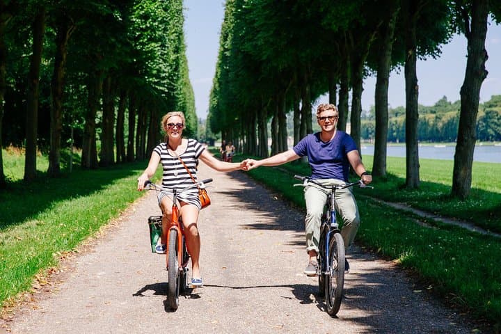 Versailles Full Day Bike Tour with Palace, Gardens, & Picnic