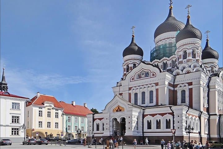 Tallinn Private Walking Tour with a Local