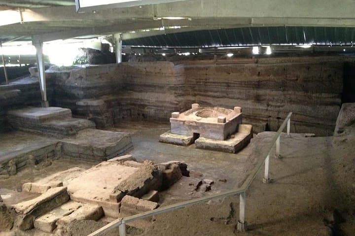 סיור דרך המאיה מסן סלבדור