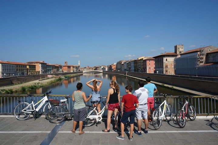 Pisa Self-Guided Bike Tour: Leaning Tower & Square of Miracles