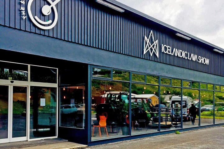 כרטיס כניסה למופע לבה בויק.