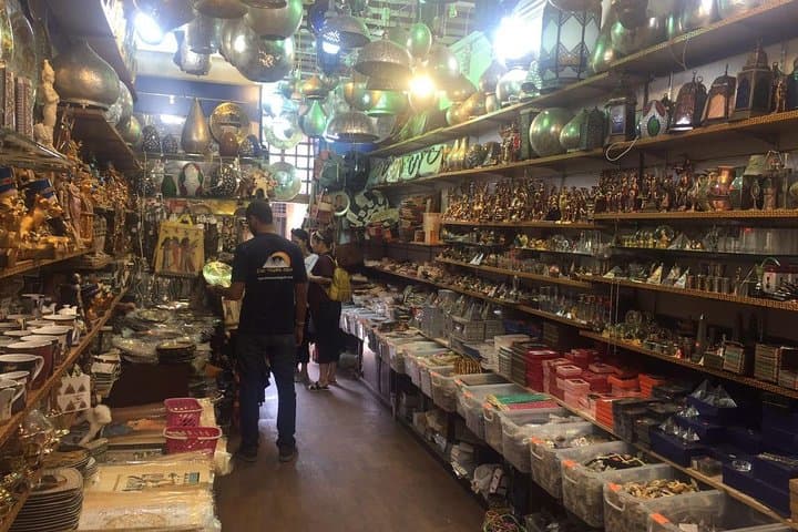 סיורי קניות בקהיר ורכישת מזכרות מצריות זולות ללא טרחה.