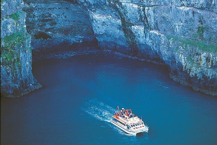 סיור יומי מלא באקארואה מכרייסטצ'רץ'