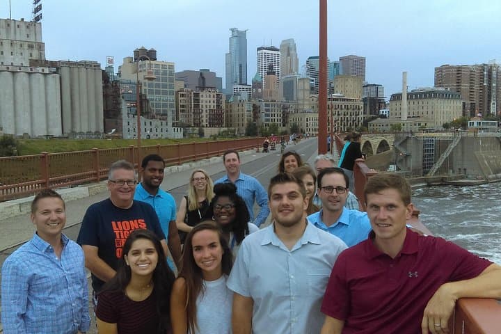 סיור אוכל בשפת נהר מיניאפוליס