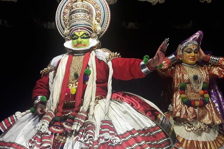 Kochi Over View: Kathakali, Dinner, Pick & Drop Included Tour 