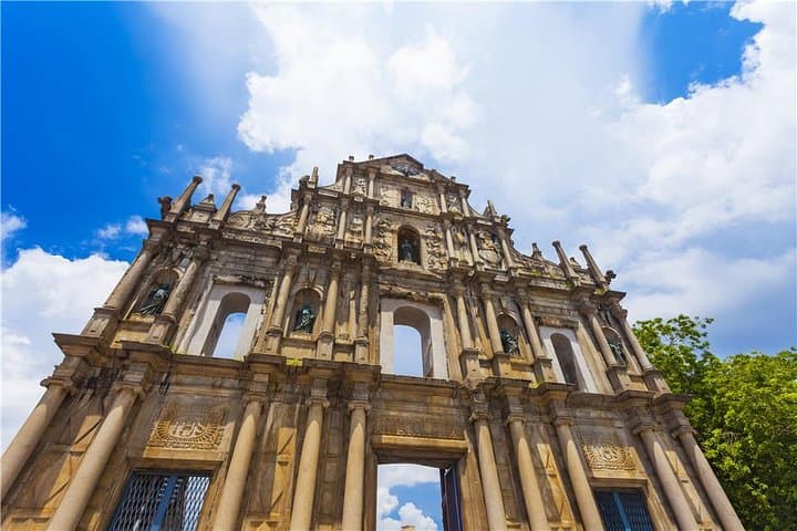 Classic Macau Day Tour: Ferry Pier Pickup & Lunch Included