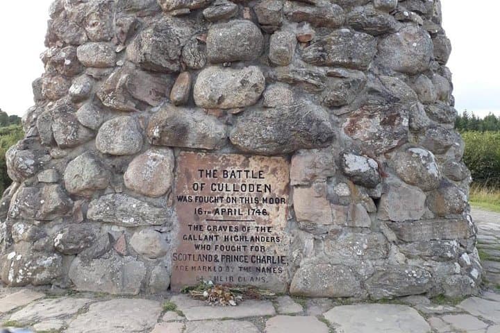 סיור טירת קאודור, אינברנס, קלודן, אאוטלנדר ואגם נס