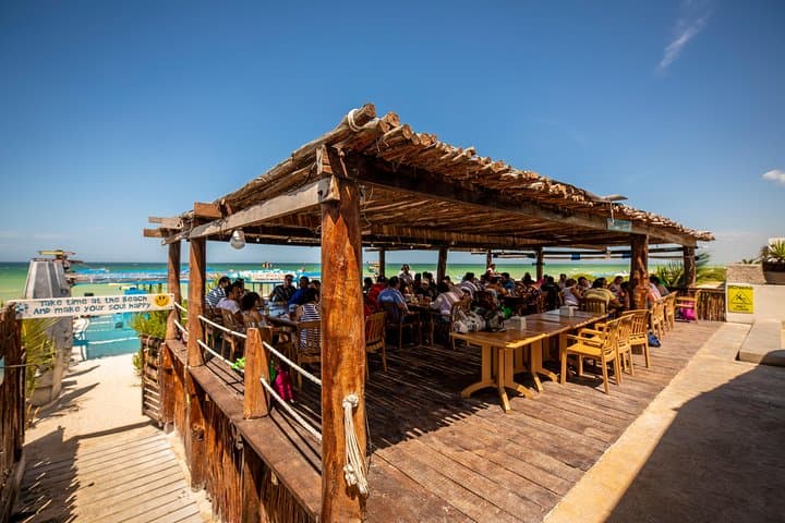 סיור חורבות המאיה דזיבילצ'לטון ושהייה בחוף