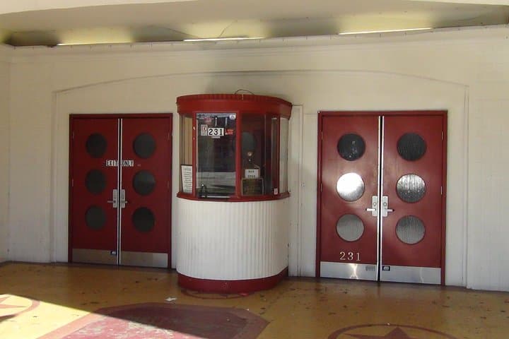 סיור רצח ג'ון פ. קנדי עם בית ההארחה של לי הארווי אוסוולד