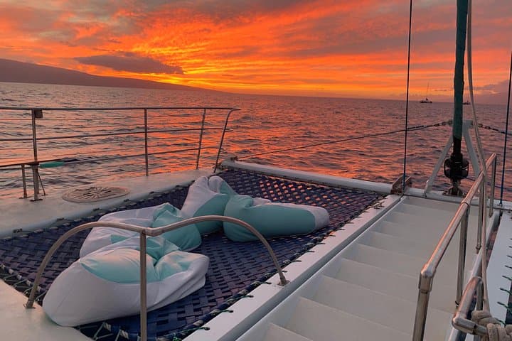 Maui: Original Sunset Cruise with Open Bar from Ka’anapali Beach