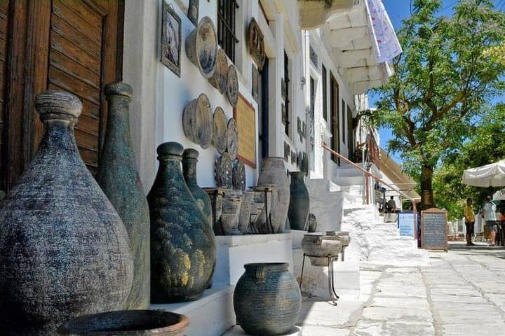 נאקסוס: סיור באוטובוס סביב האי