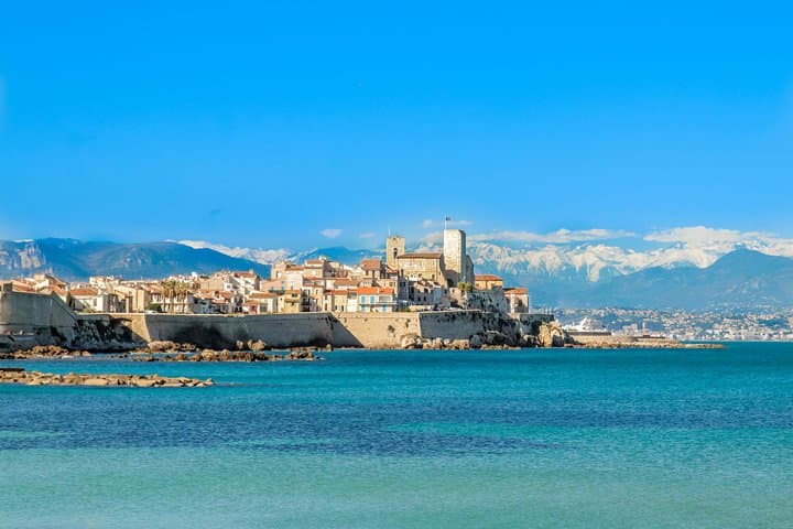 Antibes & St Paul de Vence Private Half-Day Tour