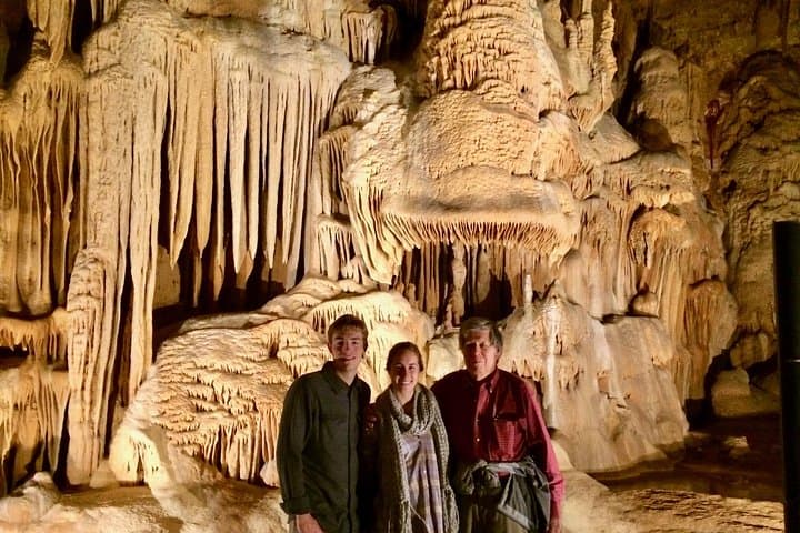 כרטיס כניסה למערה ללא שם עם סיור מודרך במערה