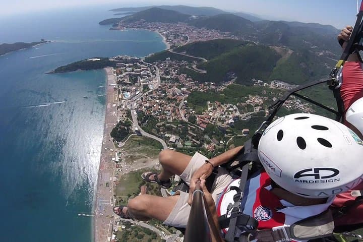 Bečići Standard Tandem Paragliding for First-Time Flyers
