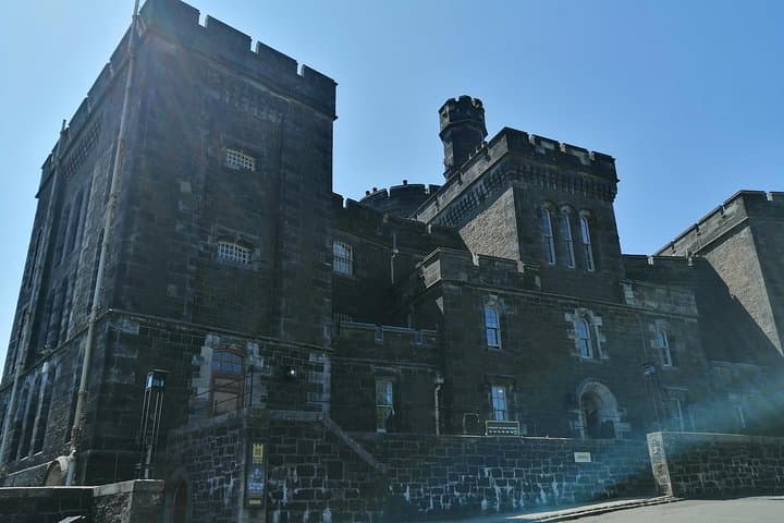 Stirling Old Town Daily Walking Tour with a Local Guide