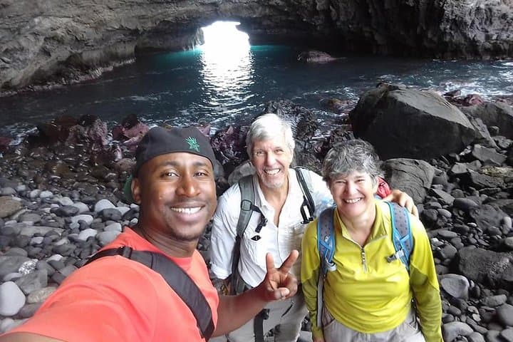 Hiking to Grotto de Águas Bellas – Scenic Cave Adventure