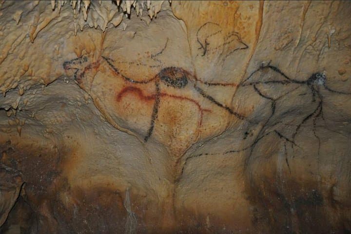 סיור פרטי: מערת פרהיסטורית וטירה על ידי EXPLOREO SARLAT