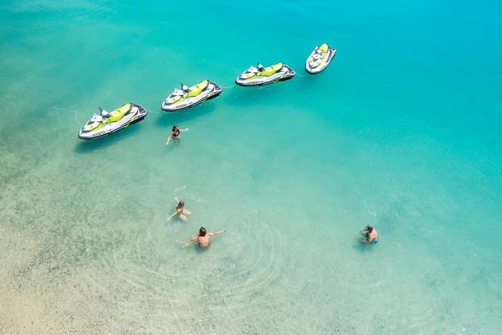 טיול ג'ט סקי מנוהל בוויטסונדיז