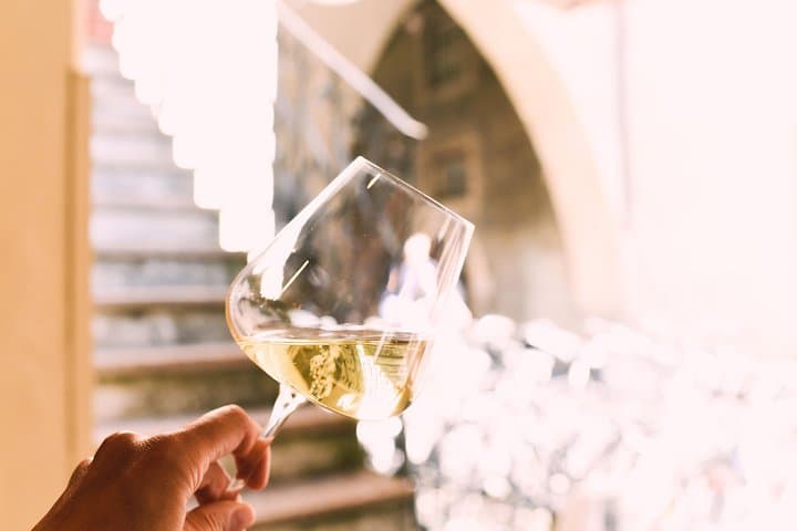 סיור הליכה בבולצאנו יין ועוד עם מומחה יין