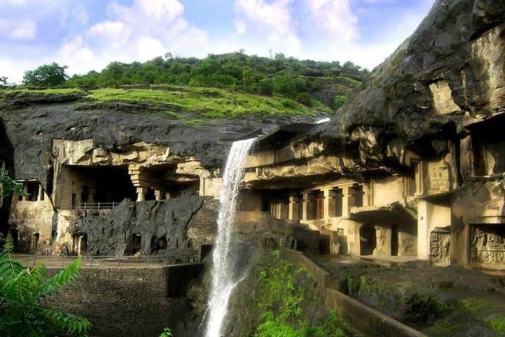 סיור פרטי של 2 ימים: מערות אג'נטה, אלורה ועיר אוארנגאבאד