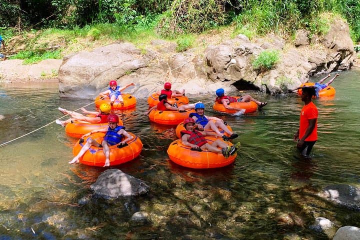 רכיבת צינורות על הנהר FUNtastic