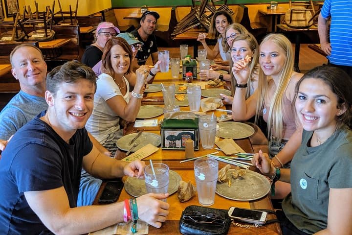 סיור אוכל באזור המסעדות במידטאון