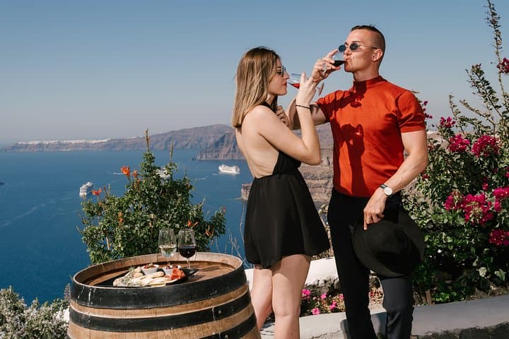 Santorini Wine Tour: Visit 3 Local Wineries with Tastings