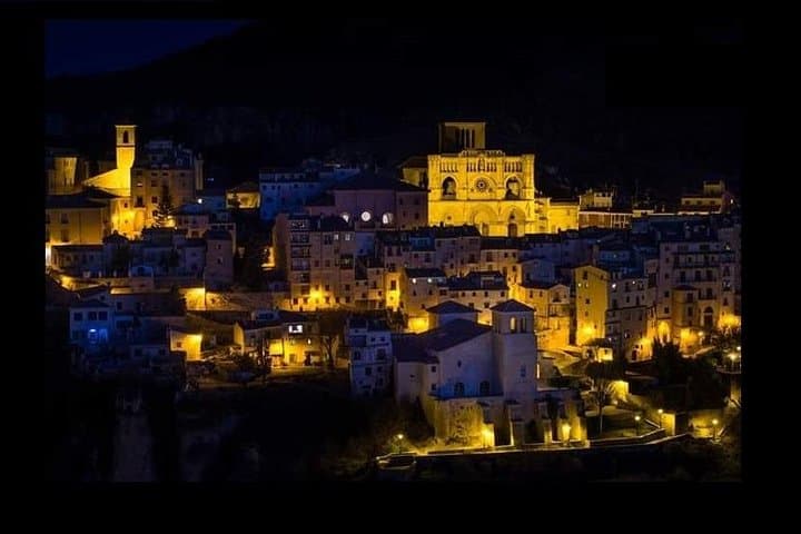 סיור לילי מונחה