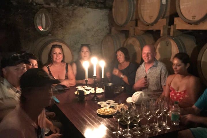 חווית טעימת יין בקבוצות קטנות בהוואר